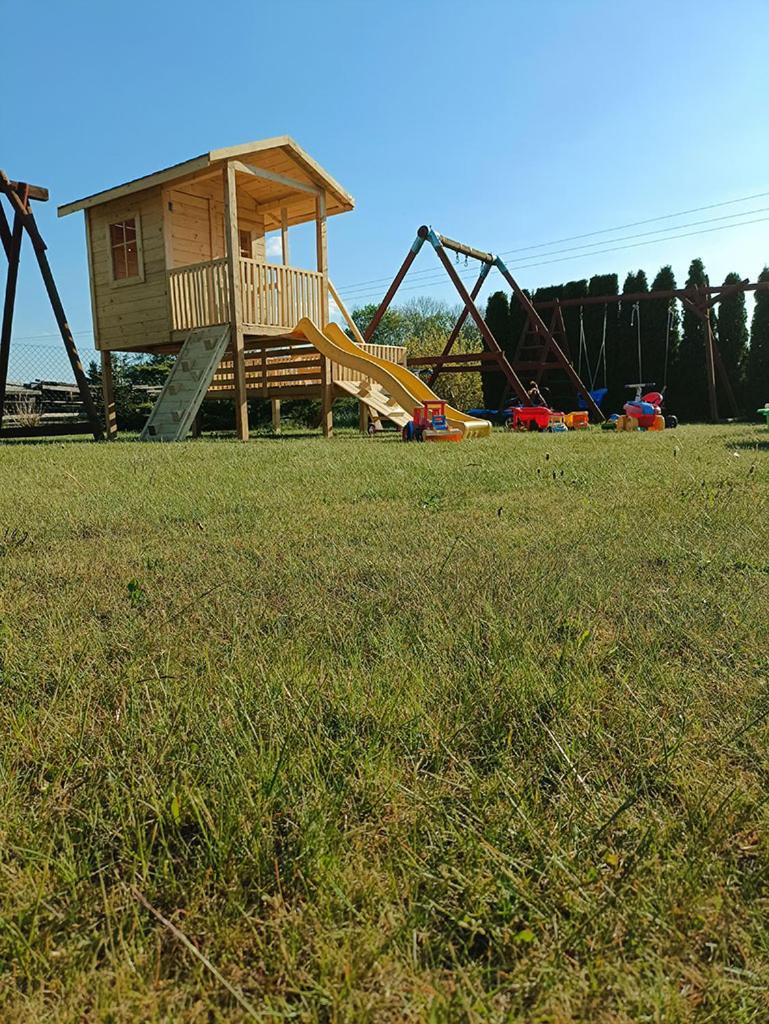 Apartamenty "Anusia" Ledzin Extérieur photo